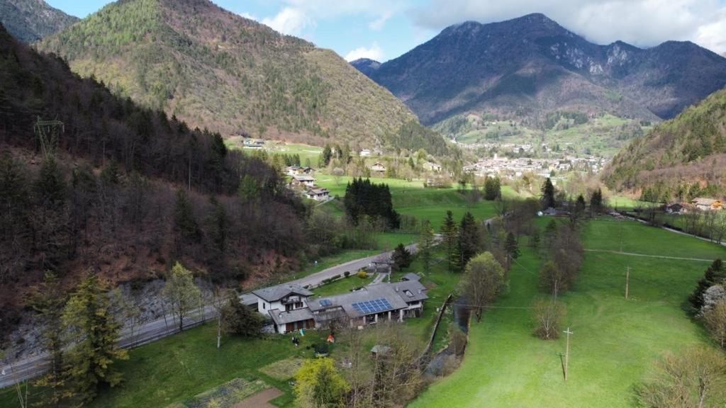 B&B Pinabel Bezzecca Buitenkant foto